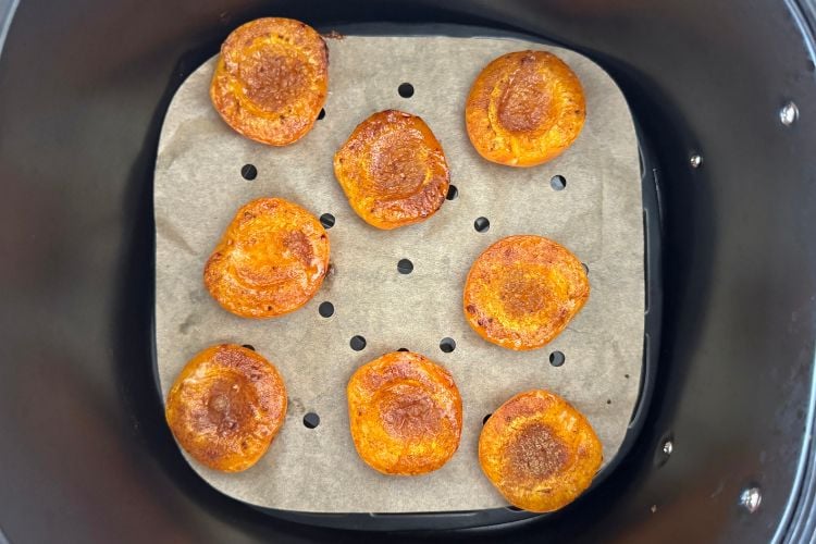 Air fried apricots