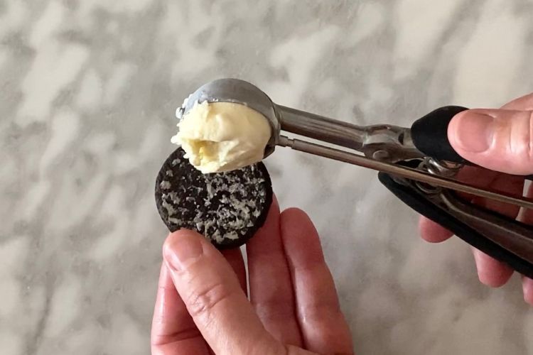 Assembling Oreo Ice Cream Sandwich