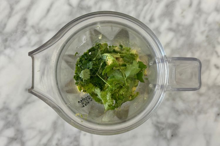 Avocado crema ingredients in blender