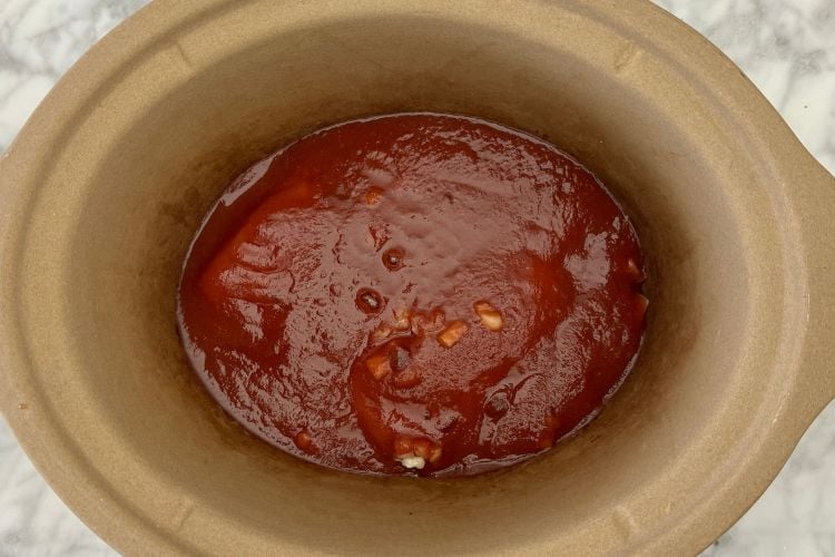 BBQ chicken in slow cooker