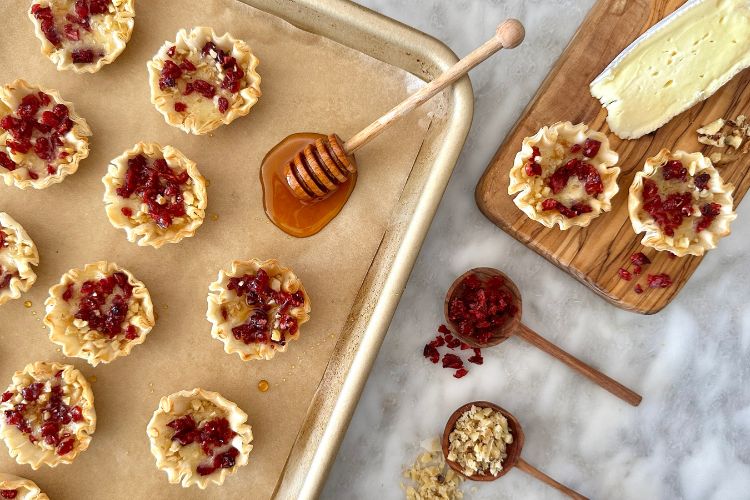 Baked Brie Phyllo Cups