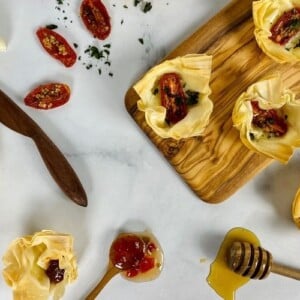 Baked brie bites recipe