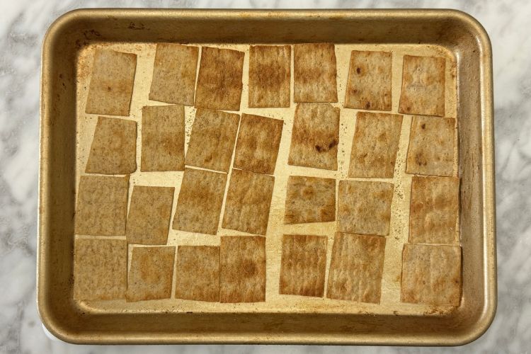 Baked lavash crackers