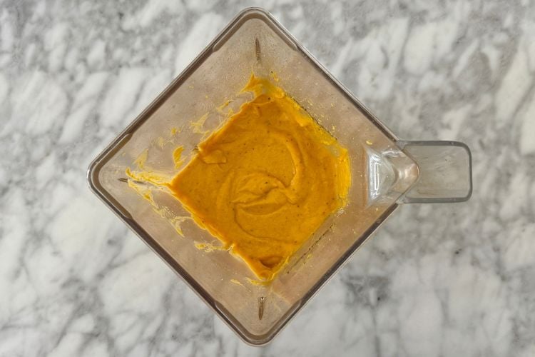 Blended butternut squash mac and cheese sauce