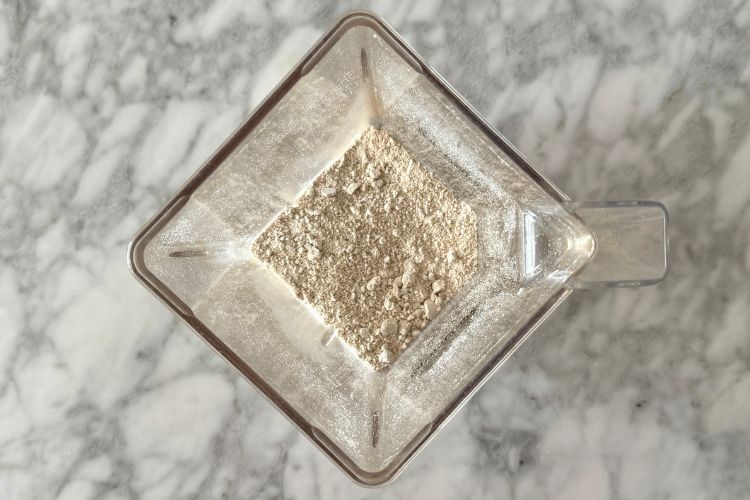 Blended oats in blender