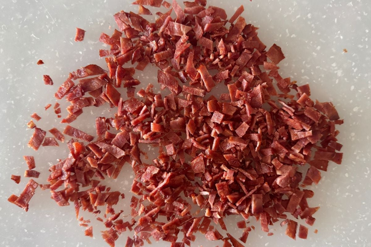 Chopped cooked turkey bacon