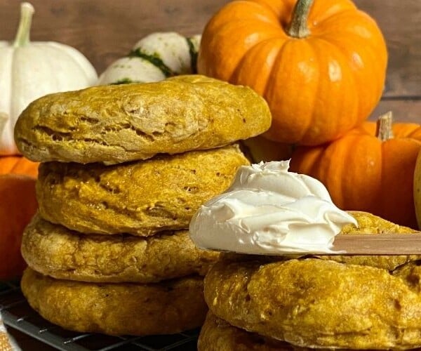 Easy Homemade Pumpkin Bagels