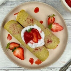 Easy Strawberry Crepes Recipe