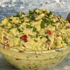 Finished healthy guacamole recipe