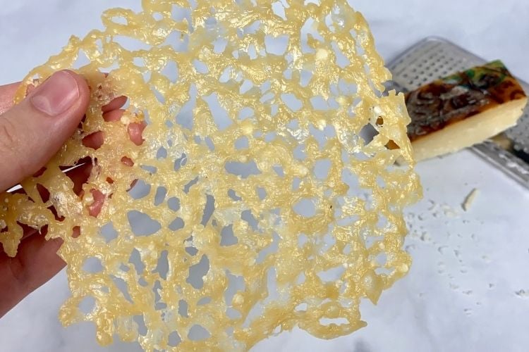 Finished parmesan crisp