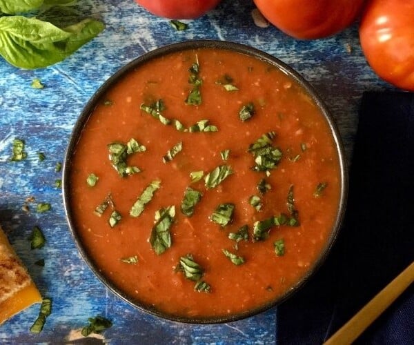Finished roasted tomato soup