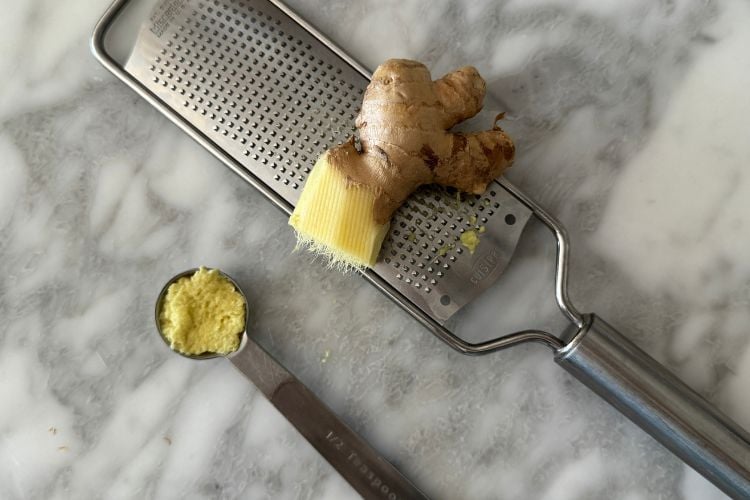 Freshly grated ginger