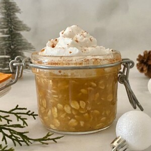 Healthy Gingerbread Overnight Oats Recipe