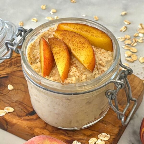 Healthy Peach Overnight Oats
