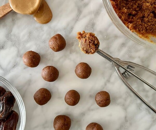 Healthy Peanut Butter Balls