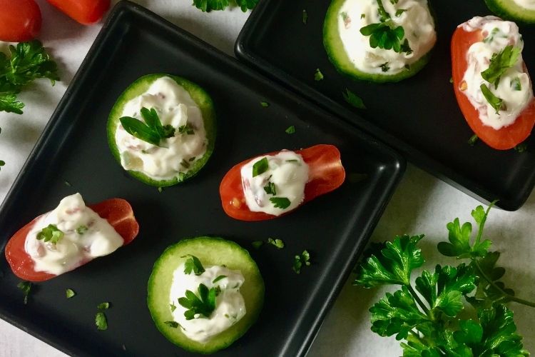 Healthy bacon and chive dip with vegetables