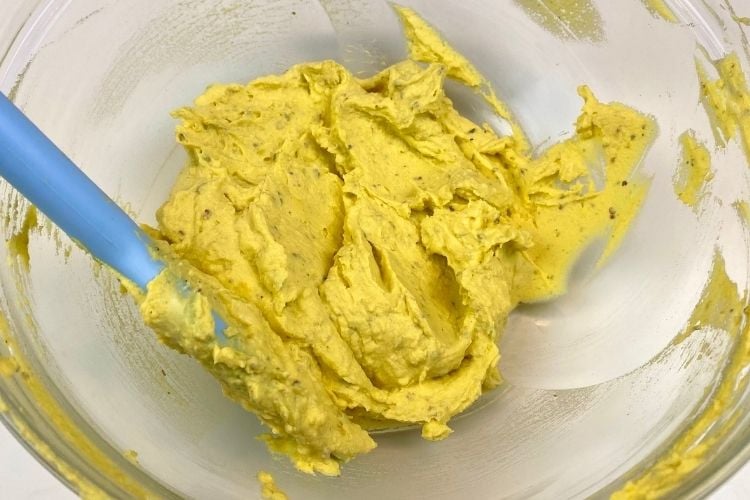 Healthy deviled eggs filling