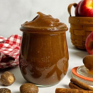 Homemade slow cooker apple butter