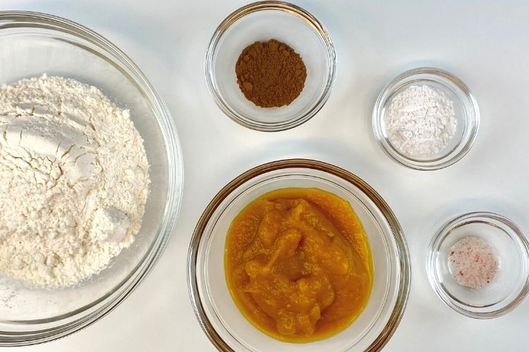 Ingredients for homemade pumpkin bagels