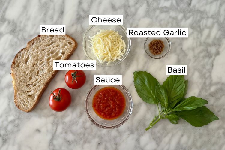 Ingredients to make pizza toast
