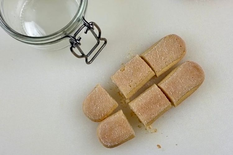 Ladyfingers and Strawberries