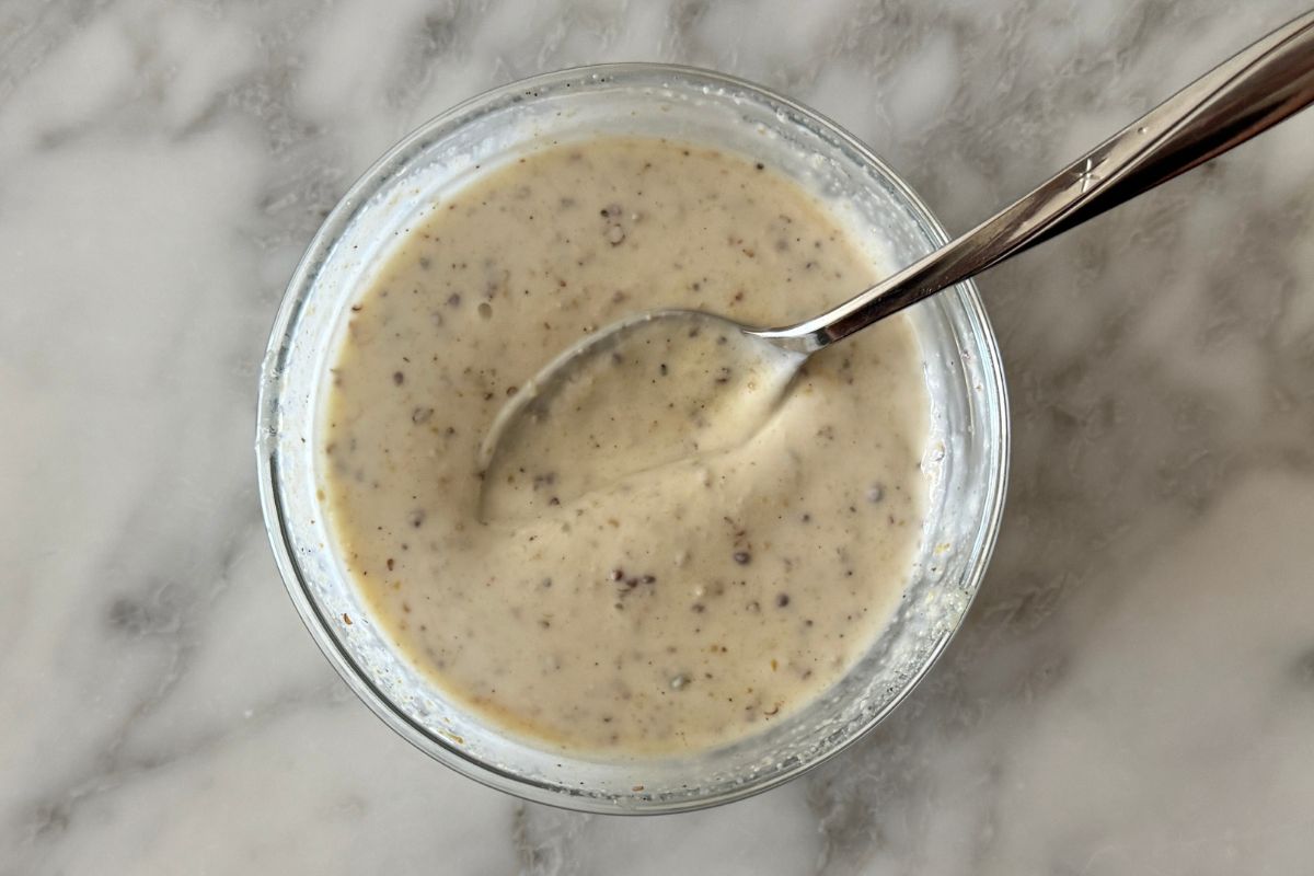 Mixed Greek yogurt dressing for salmon salad