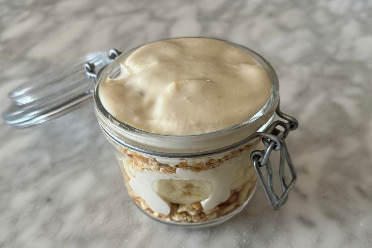 Protein banana pudding in a jar