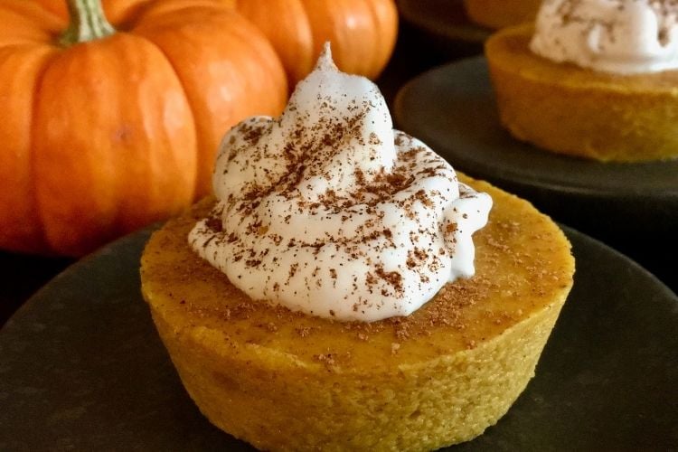individual pumpkin pie