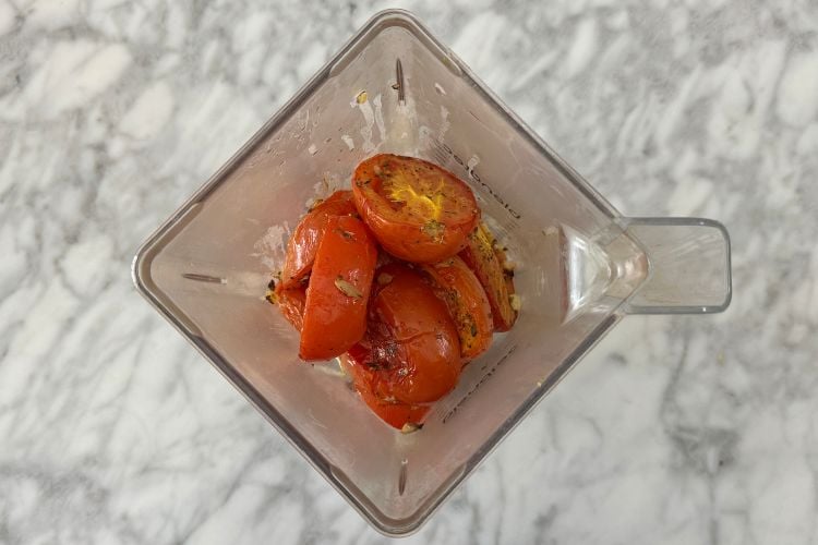 Roasted tomatoes in a blender