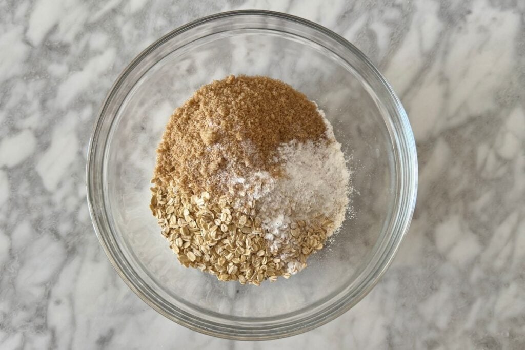 Rolled oats in a bowl