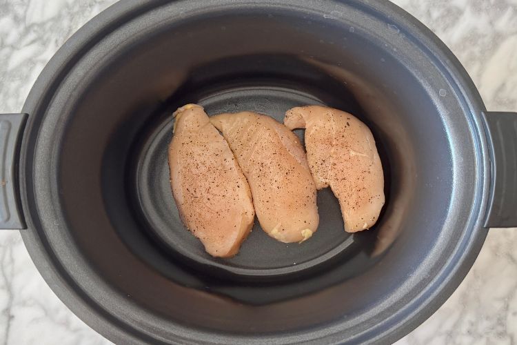 Seasoned chicken in the slow cooker