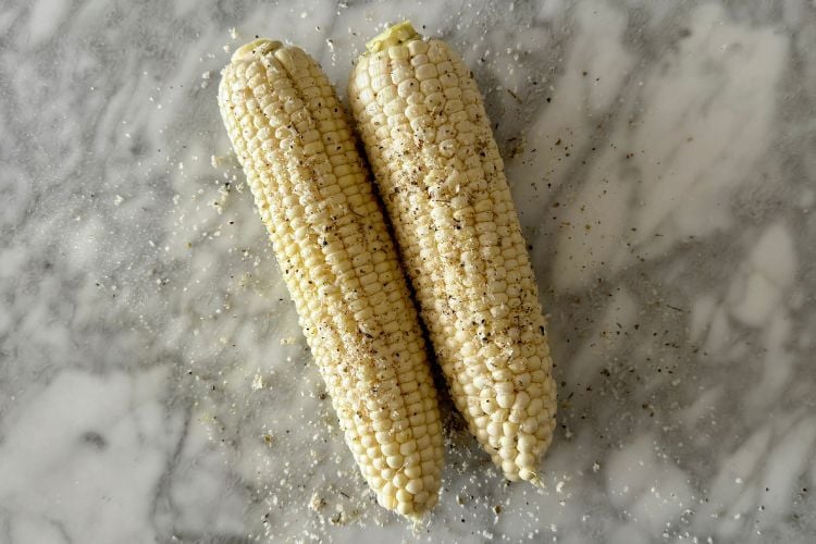 Seasoned corn on the cob