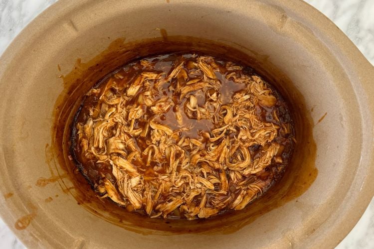 Shredded chicken in slow cooker