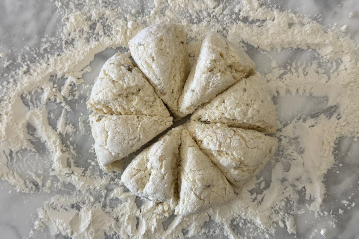 Sliced jalapeño cheddar bagel dough