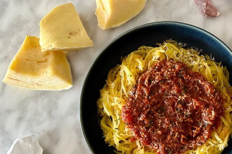 Slow Cooker Spaghetti Squash With Sauce