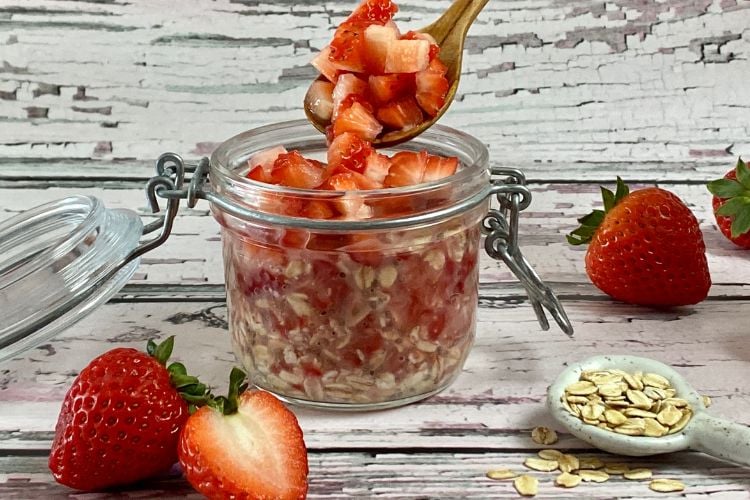 Strawberry Overnight Oats