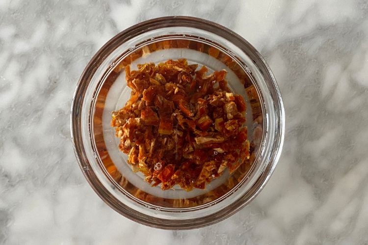 Sun-dried tomatoes in water