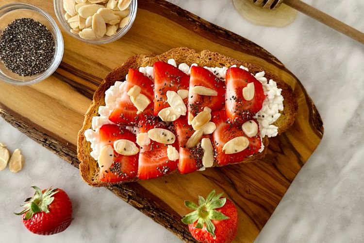 Sweet Cottage Cheese Toast