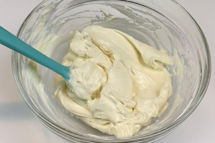 The mixed cream cheese frosting