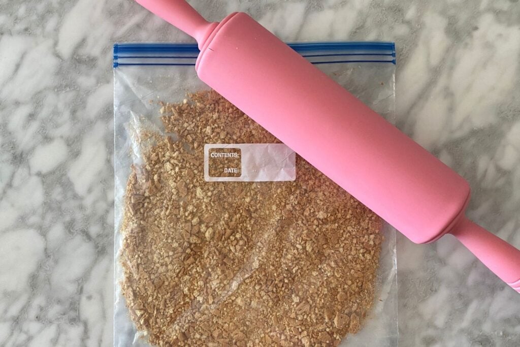 crushed graham crackers