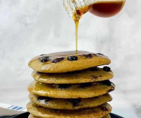 healthy banana pancakes with oats