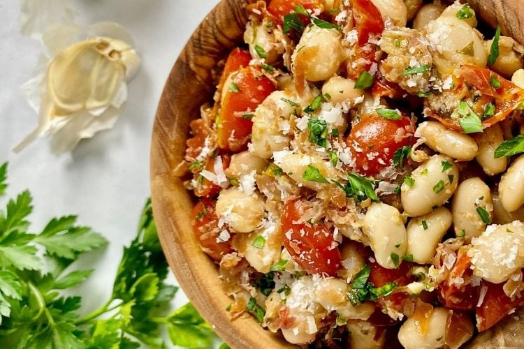 portobello mushrooms with white beans and prosciutto