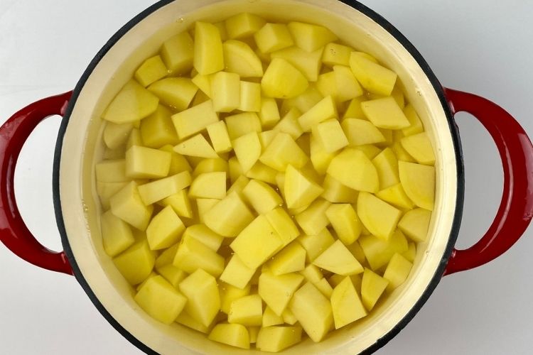 potatoes in cold water