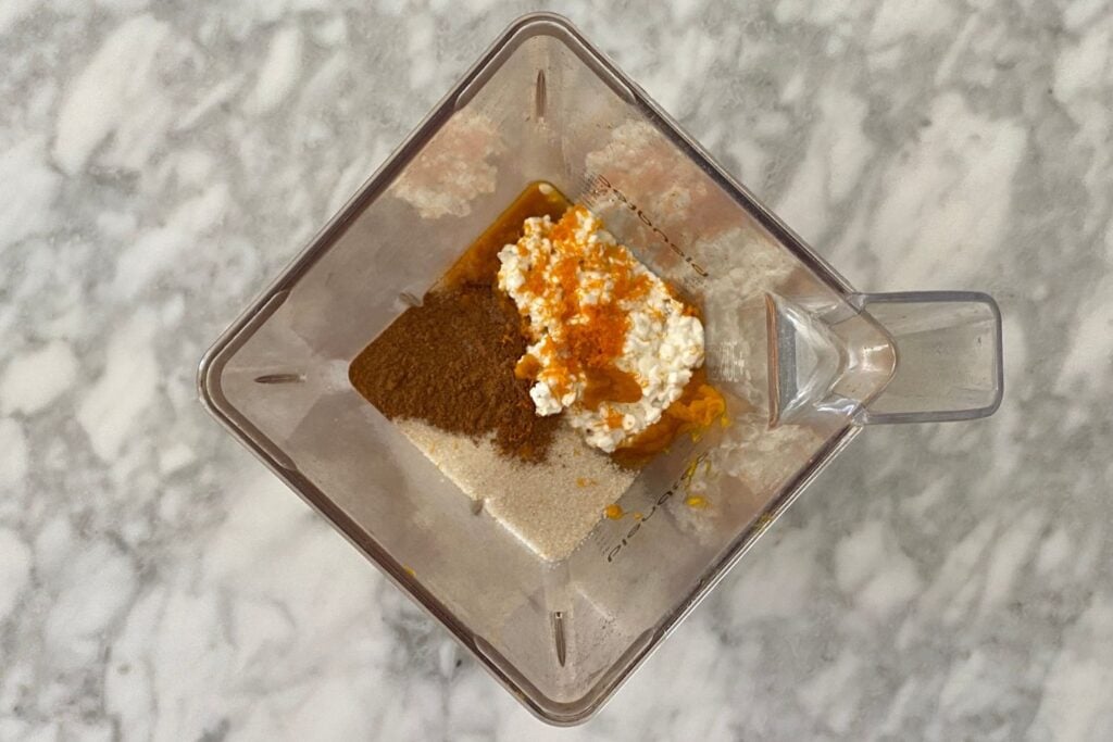 pumpkin filling ingredients in blender