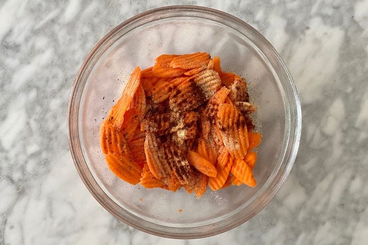 seasoned carrot chips in bowl