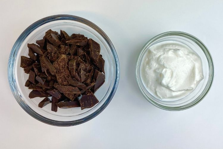 sheet cake chocolate frosting