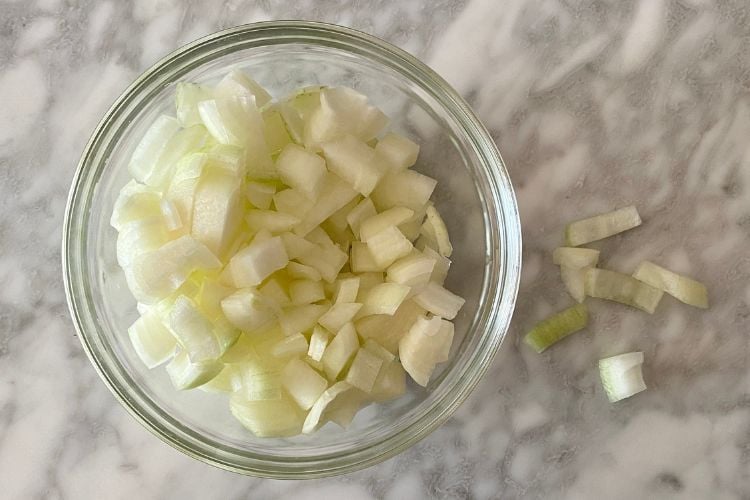 sliced onions for french onion dip
